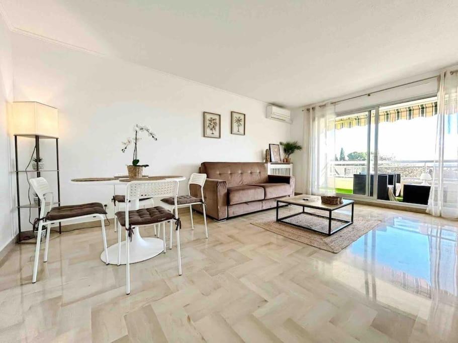 Apartment Le Maeva : 4 Prs, Clim, Garage, Piscine Antibes